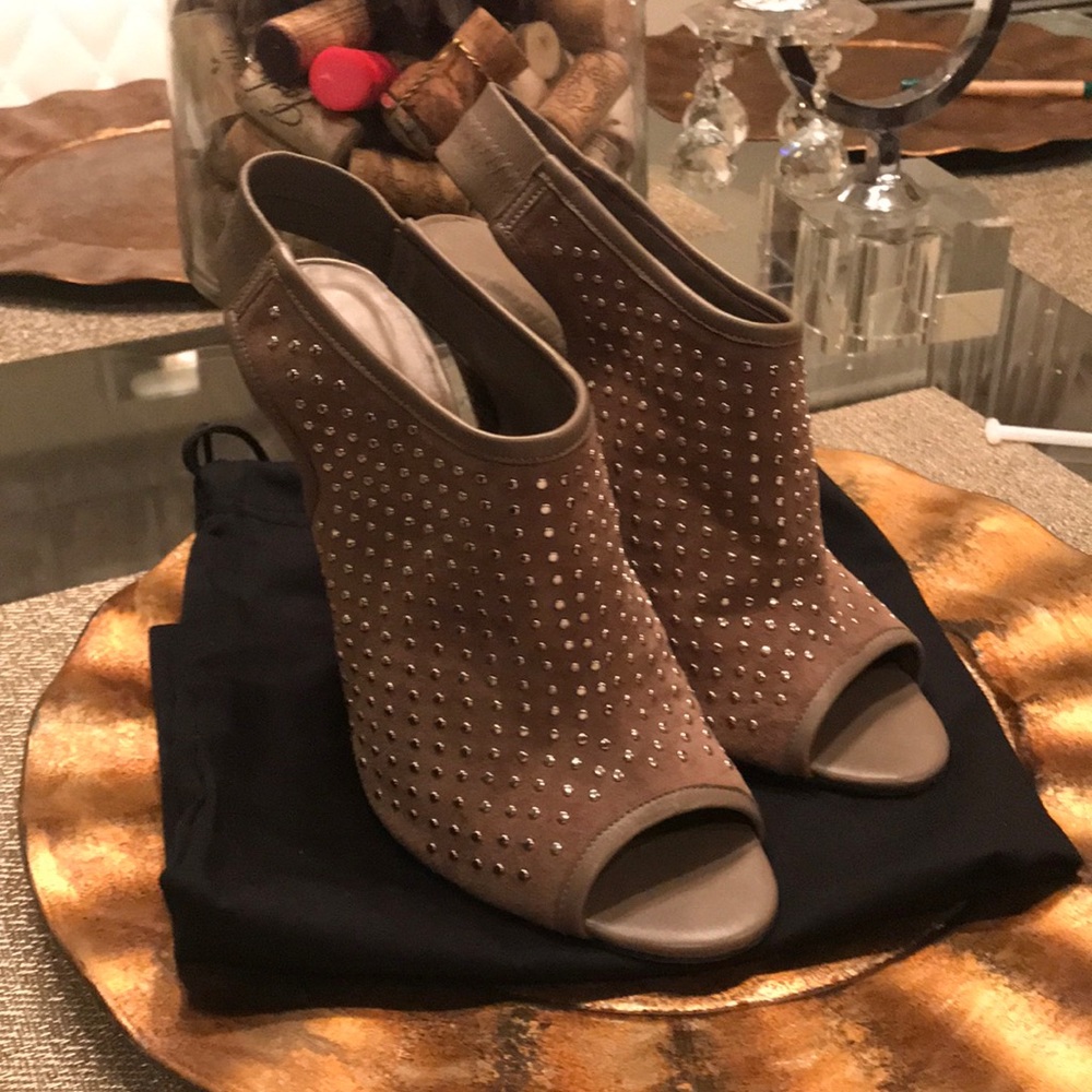 Brand is Jenni Kayne. Peep toe heel.