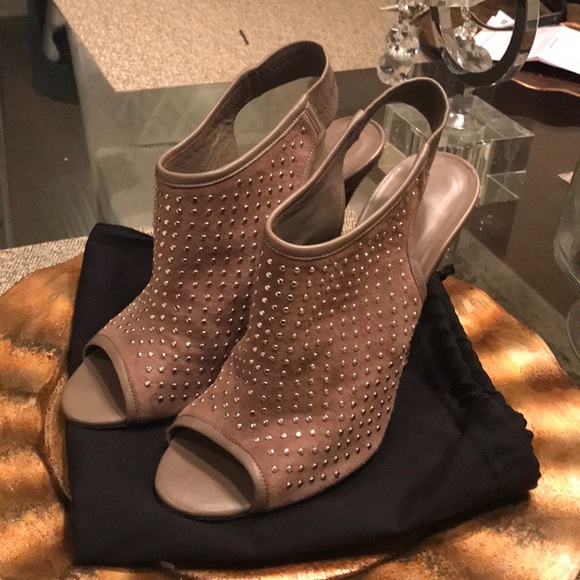 Brand is Jenni Kayne. Peep toe heel. - Picture 2 of 8