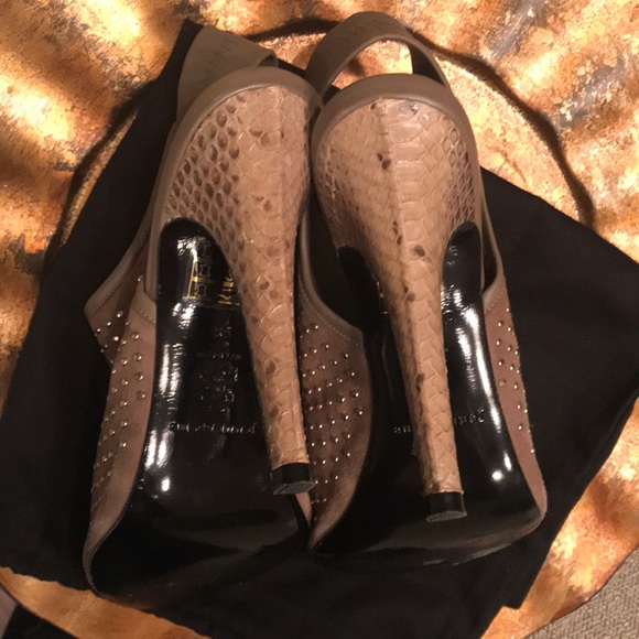 Brand is Jenni Kayne. Peep toe heel. - Picture 6 of 8