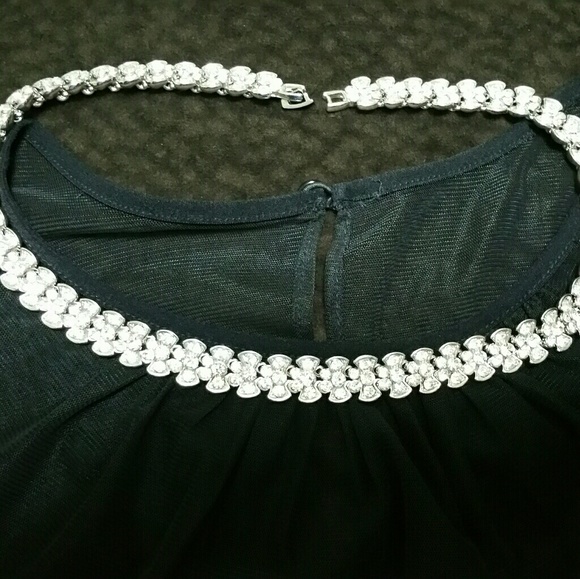 Necklace - Picture 2 of 3