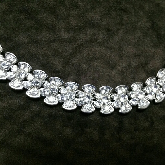 Necklace - Picture 3 of 3