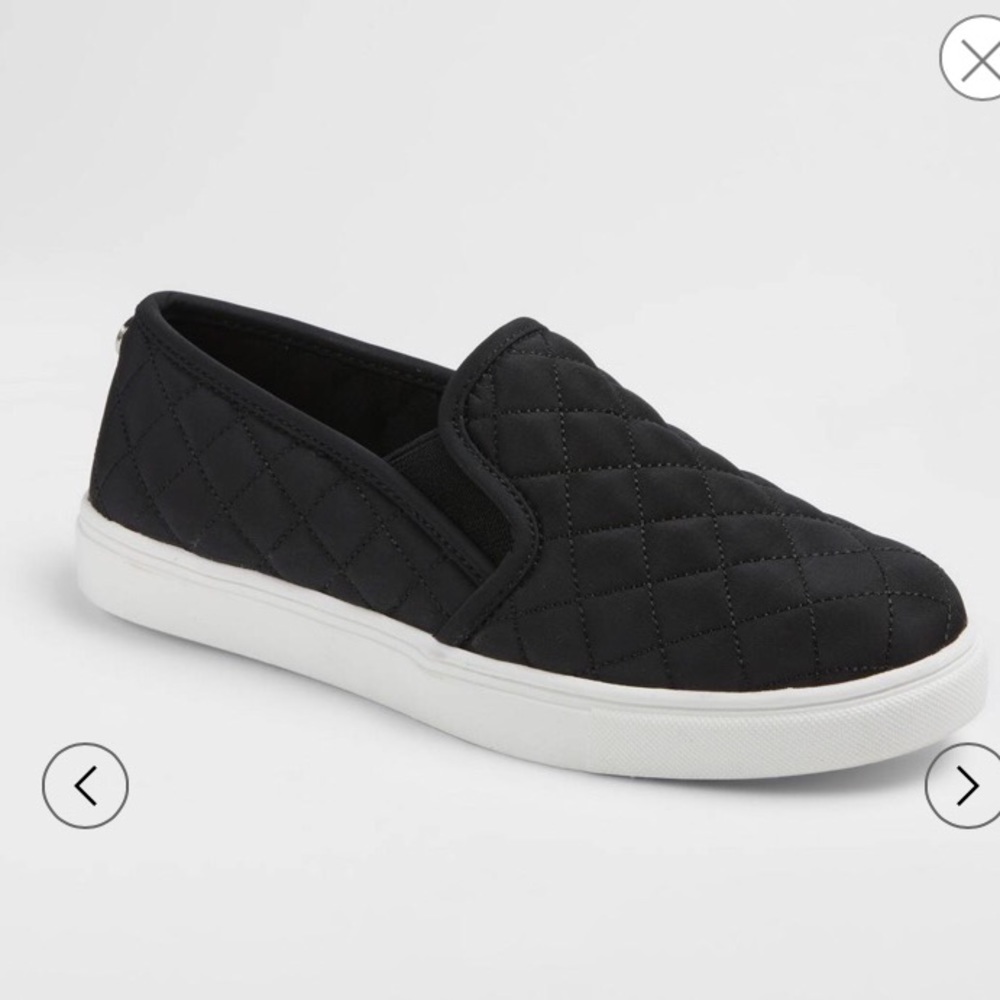 Mossimo Women’s Reese Nylon Slip On Sneakers