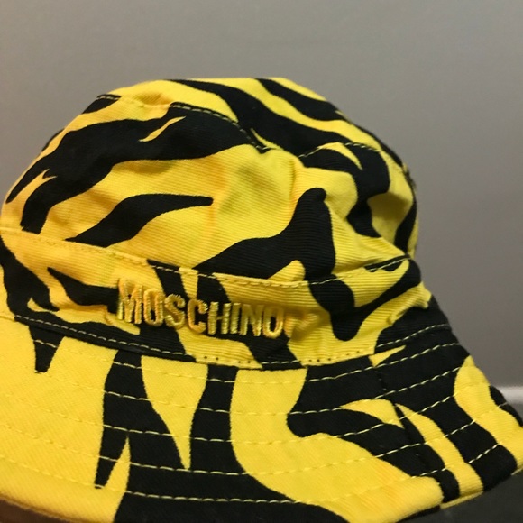 moschino bucket hat