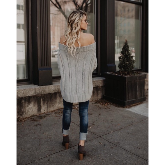🆕CLEARANCE Jessie Off The Shoulder Sweater Gray - Picture 5 of 8
