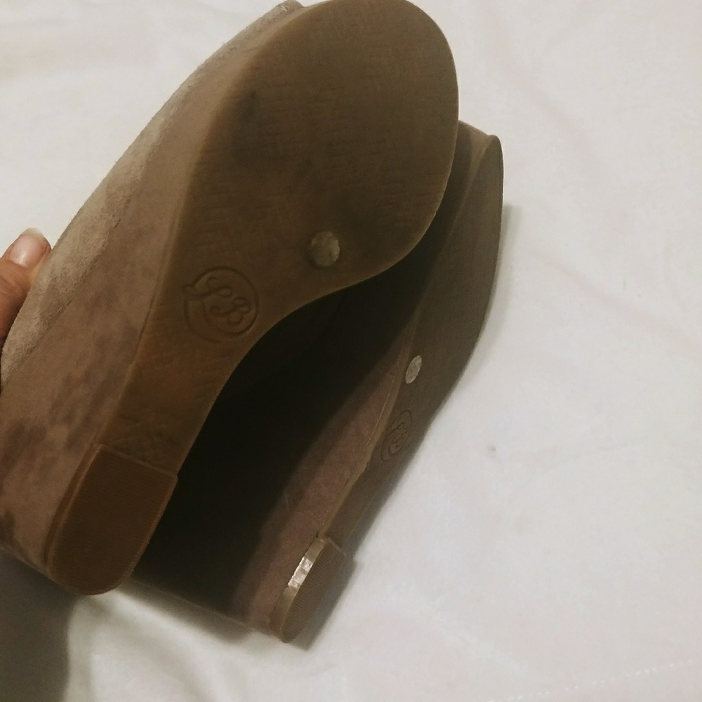 💟Sold💟Lucky Brand  Size 8M Open Toe Suede Wedge - Picture 5 of 5