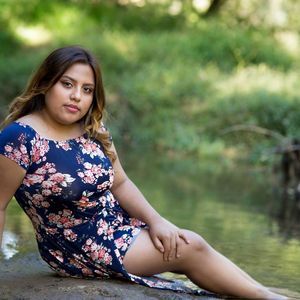 Meet your Posher, Dania