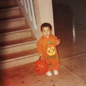 Meet your Posher, Adrian