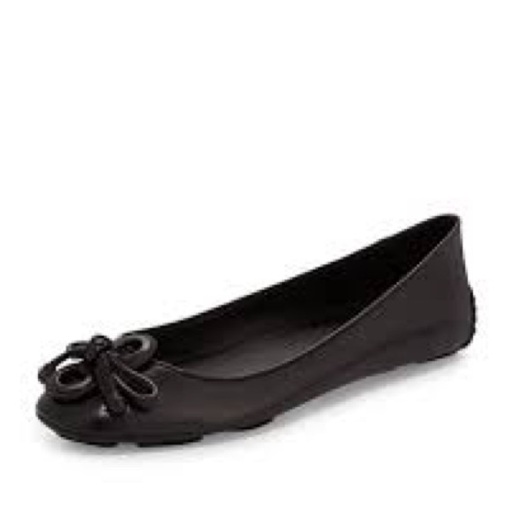 Elie Tahari Robin black flats size 5.5