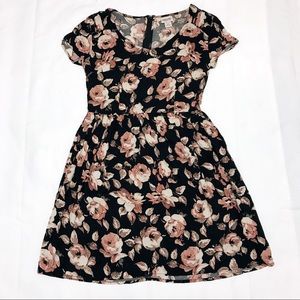 Mossimo Target floral rose short sleeve dress