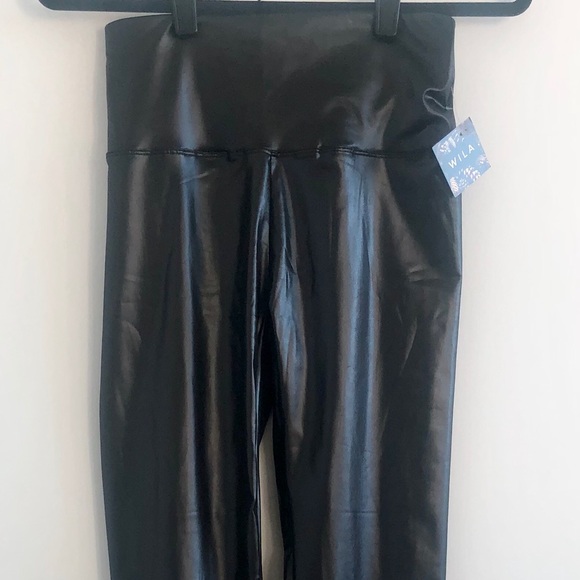 L/XL High waisted booty pop faux leather leggings - Picture 4 of 4