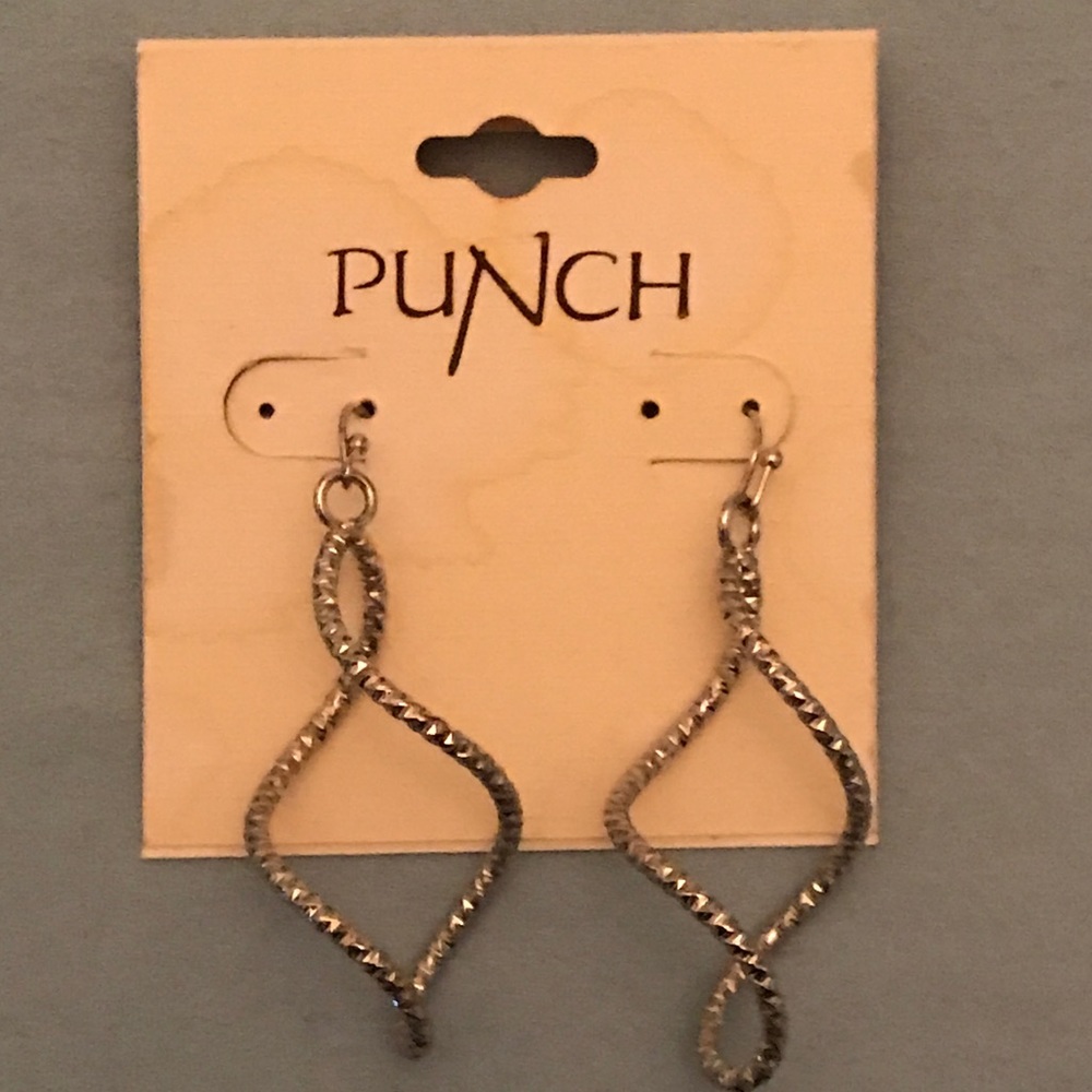 Never worn dangly earrings!