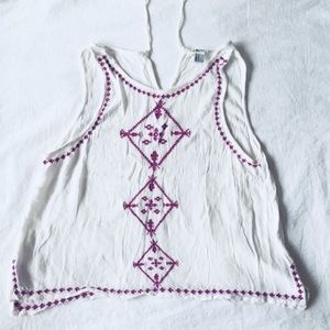 Forever 21 Embroidered Crop