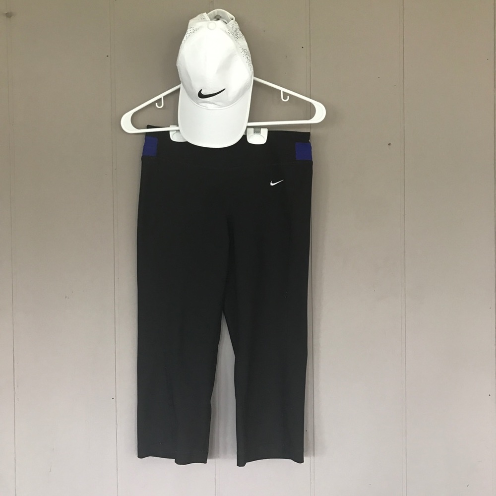 Nike pro set leggings and hat