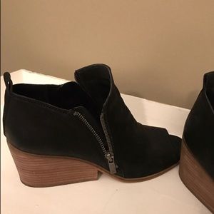 Lucky wedges