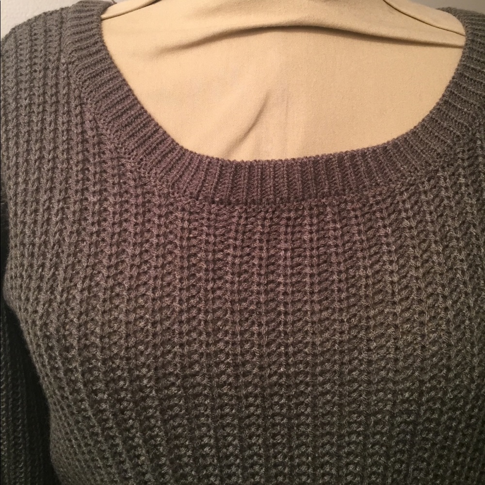 Cable knit sweater - Picture 3 of 7