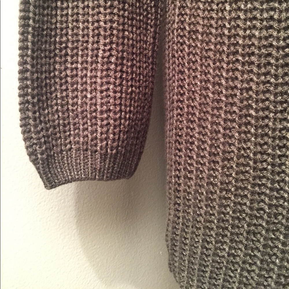 Cable knit sweater - Picture 5 of 7