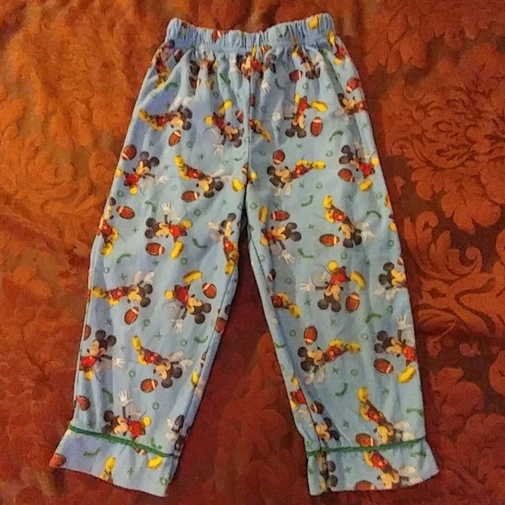3T boys pajama pants. Mickey Mouse print.