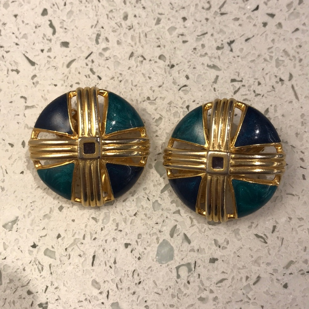 Vintage Earring Bundle - Clip ons - Picture 2 of 7