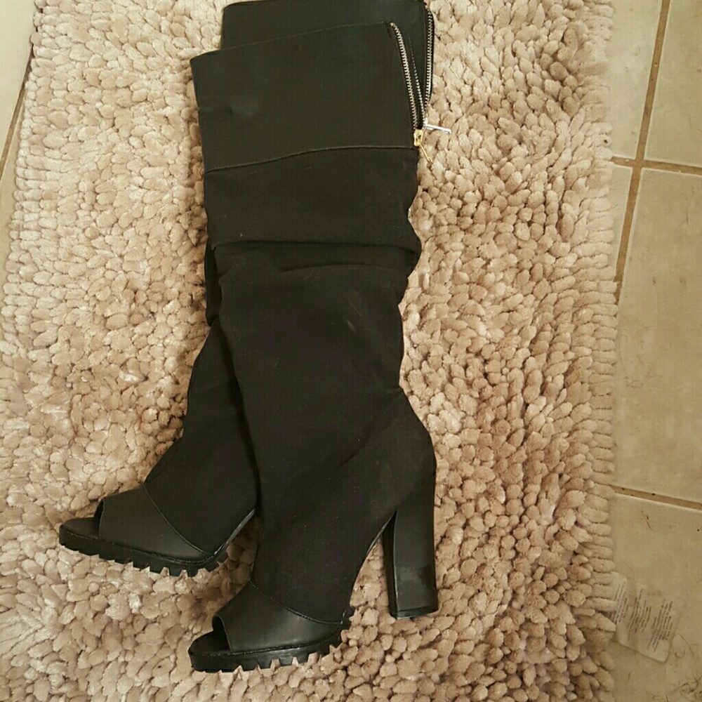 Killer black boots with 6 inch heels