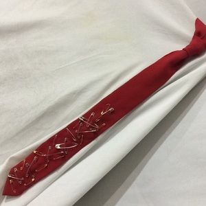 Red safety pin cluster tie