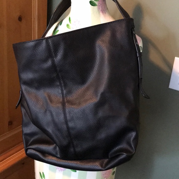 Black Zara tote - Picture 1 of 4