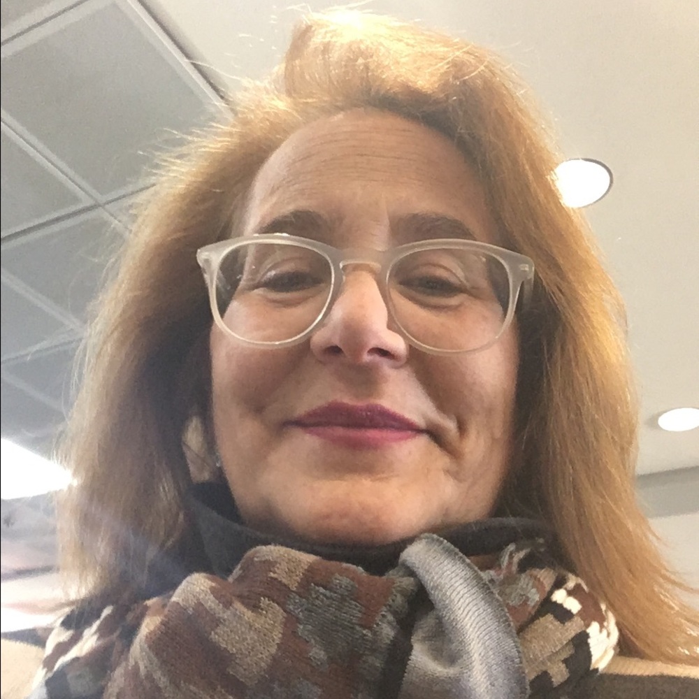 Meet your Posher, Lori