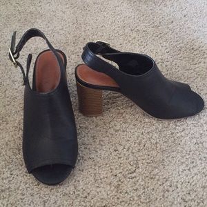 Old Navy open toe black leather heels