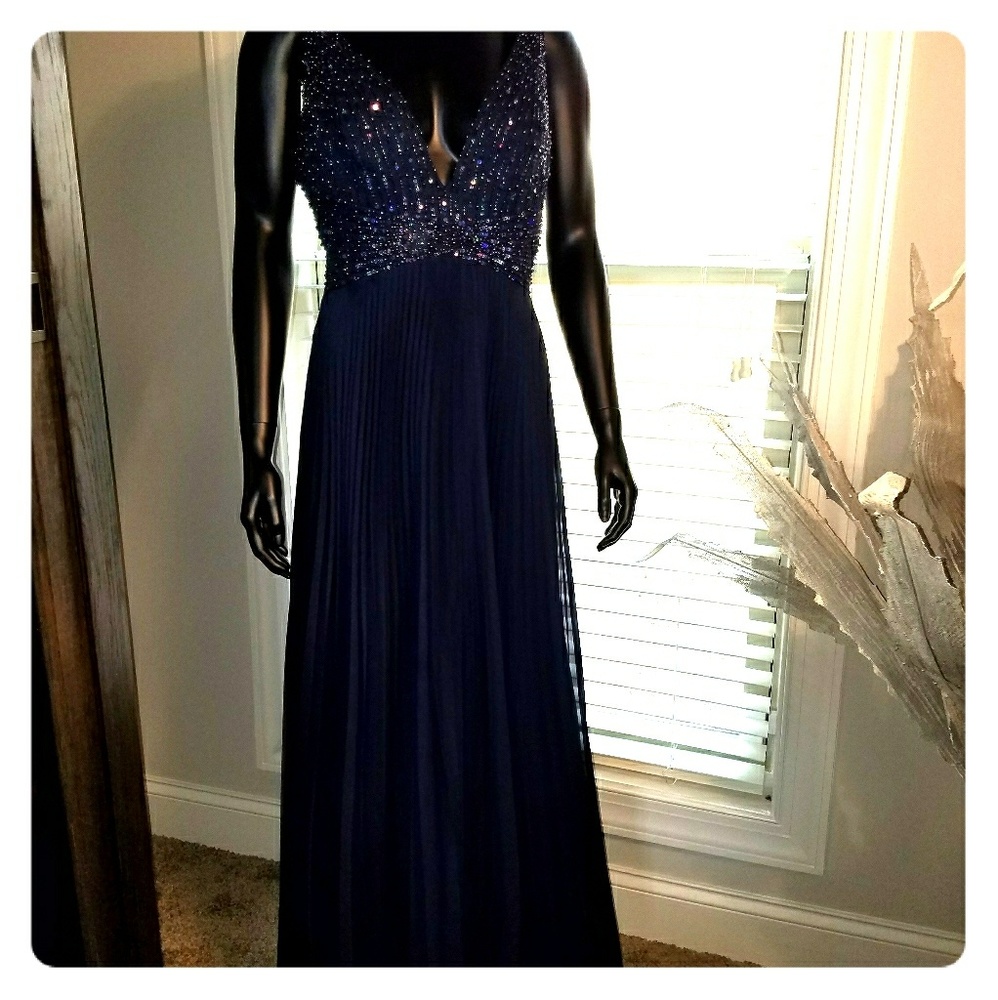 Navy Blue Basic II Long Pleated Formal Dress