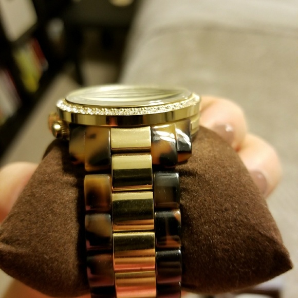 Michael Kors Gold and Tortoise Shell Womens Watch main image 6