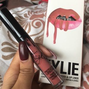 BRAND NEW Kylie lip kit - Candy K