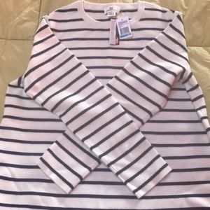 Vineyard Vines sweater