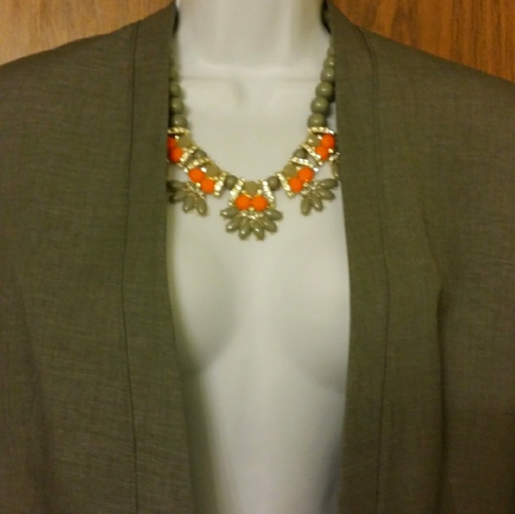 Smoked Statement Necklace - Picture 2 of 2