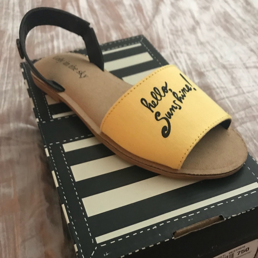 Hello Sunshine! Sandals 🌞😊😍