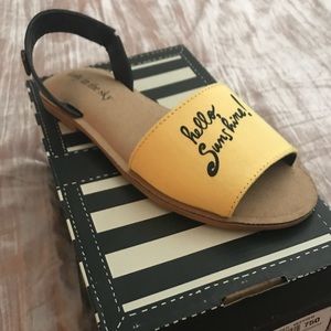 Hello Sunshine! Sandals 🌞😊😍