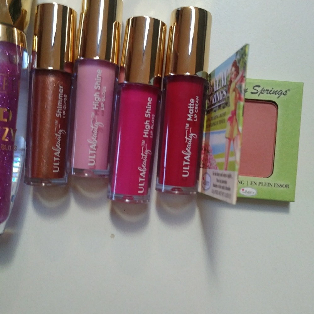 2 shimmer 2 shine and 1 matte lip gloss