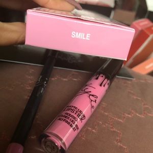 BRAND NEW Kylie Kit- Smile