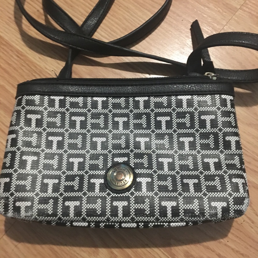 Tommy Hilfiger bag