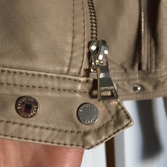 Express Leather Jacket - Picture 3 of 4