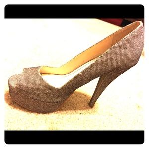 Size 7 Woven Gold 4” heels