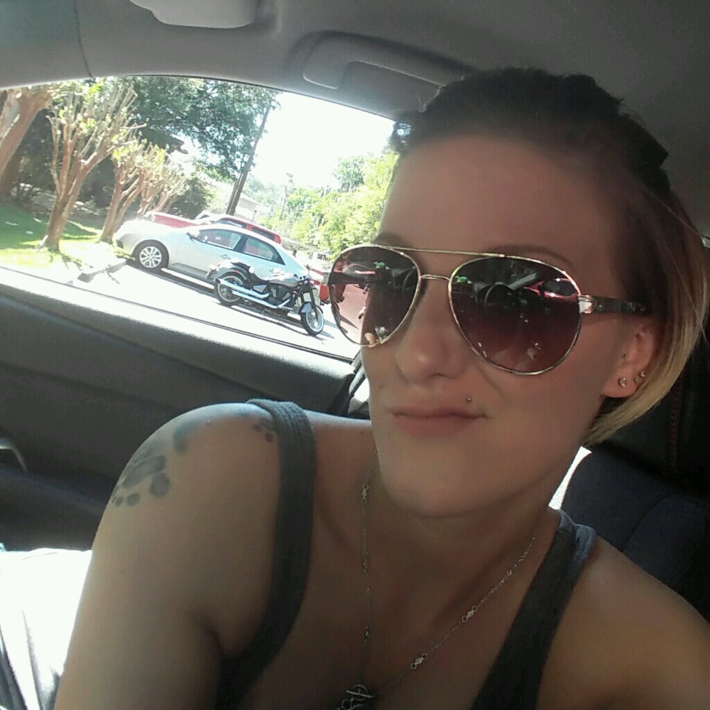 Meet your Posher, Eileen