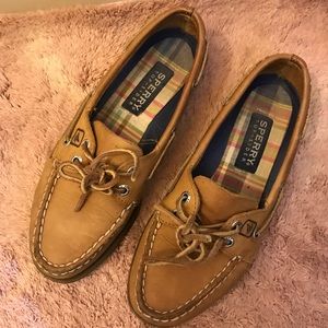 Women Sperry classic boat shoe