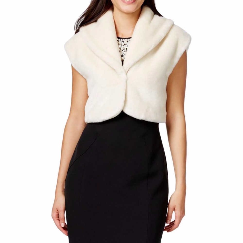 Gorgeous Alfani Ivory Faux Fur Cropped Shawl