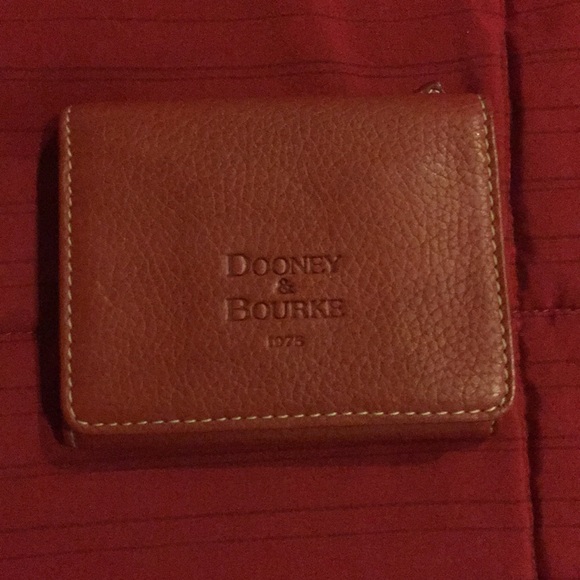 Dooney & Bourke Handbags - Dooney & Bourke wallet