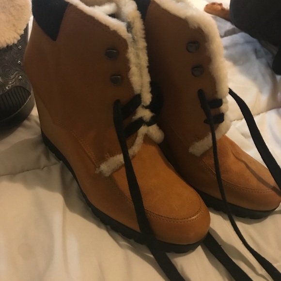 Boots - Picture 2 of 3