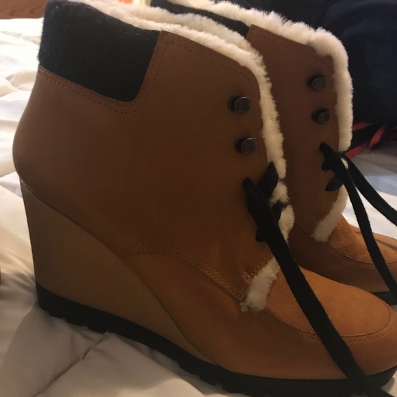 Boots - Picture 3 of 3