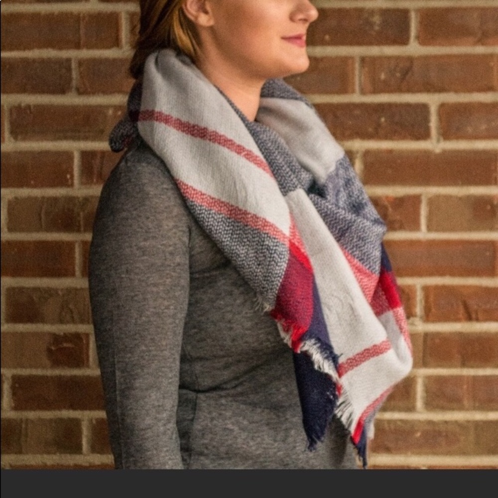 BLANKET SCARF❤️ - Picture 3 of 5