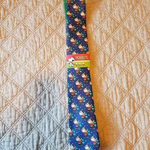 Peanuts Charlie Brown Christmas Xmas Tie Neck
