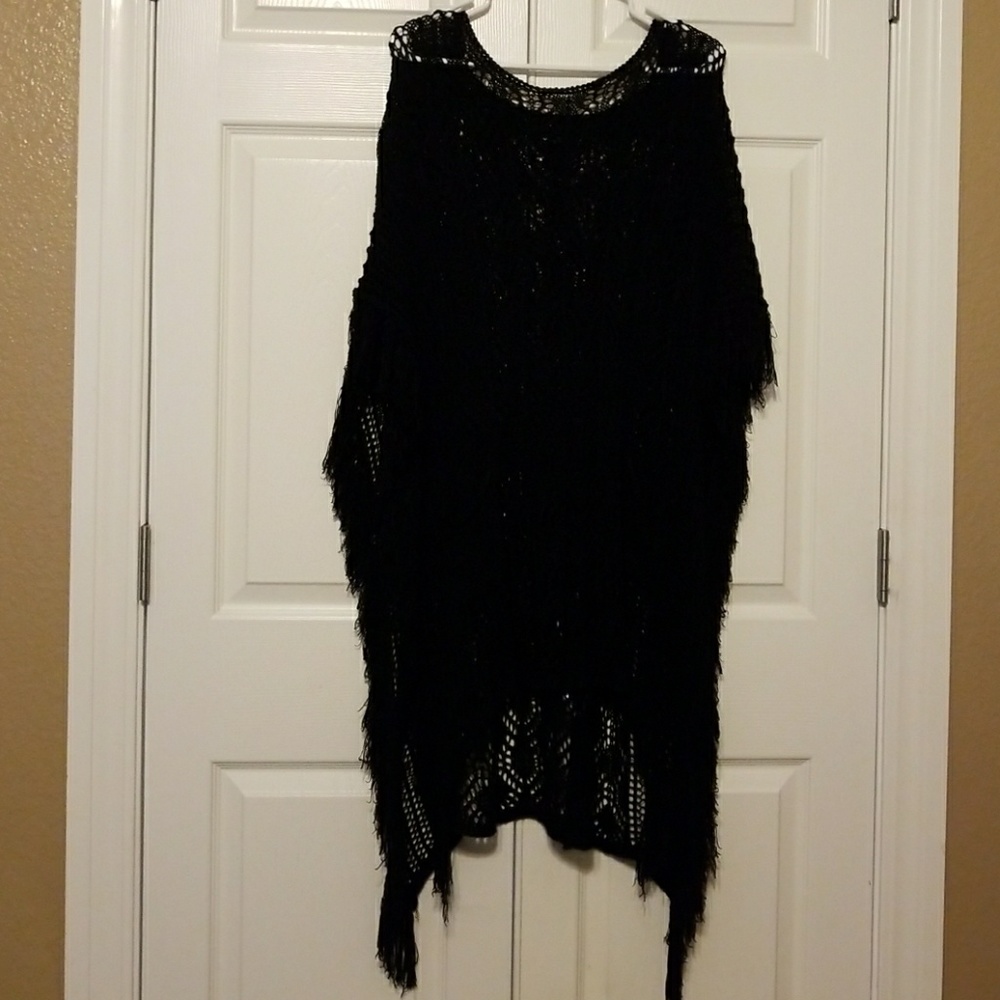BCBG poncho