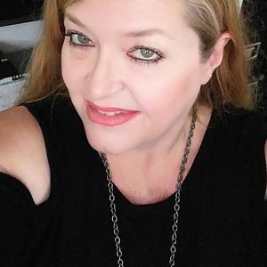 Meet your Posher, Theresa