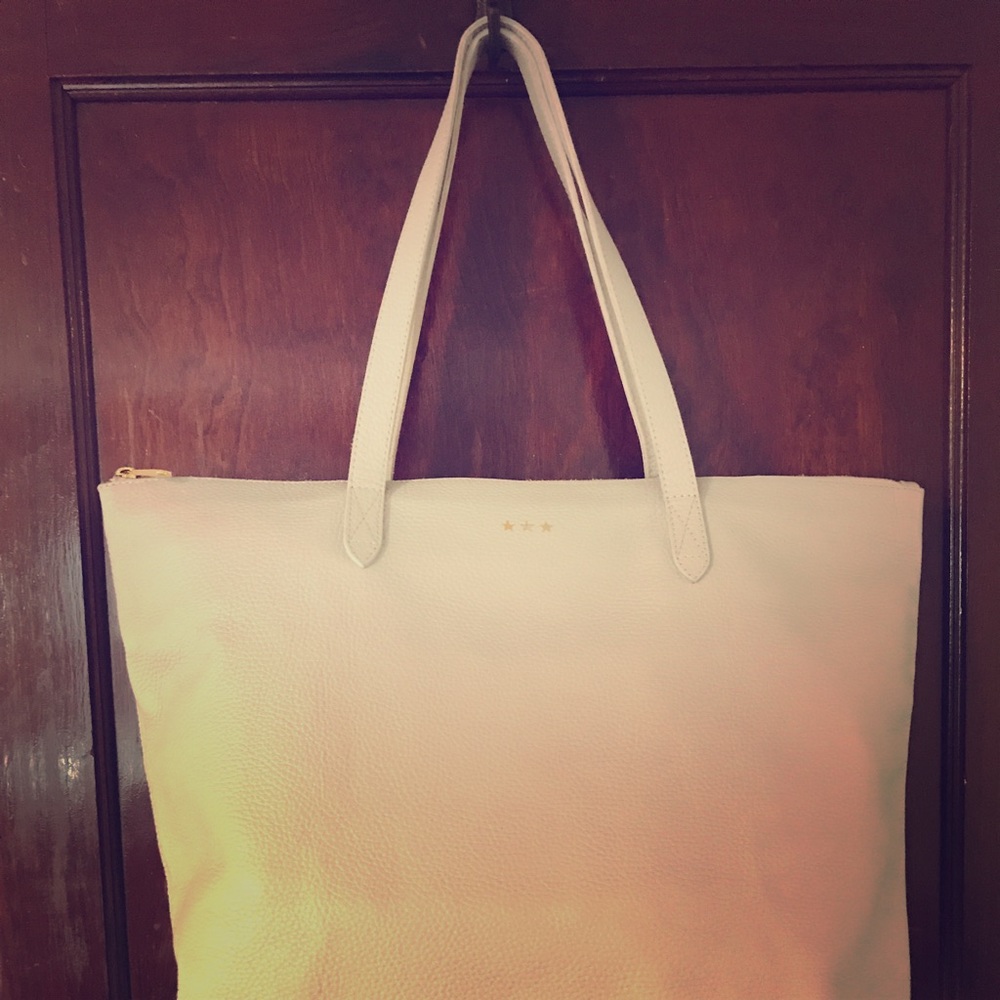 Cuyana Classic Leather Zipper Tote
